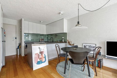 Albert Park Hideaway - A Peaceful Leafy Locale - Accommodation Rockhampton 1