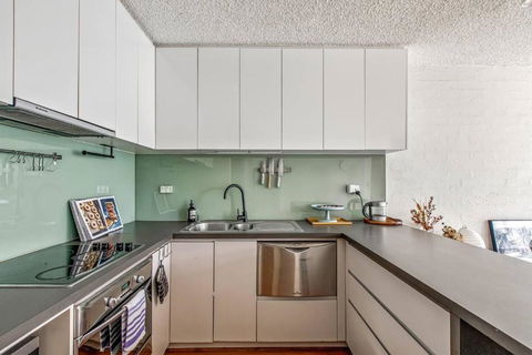 Albert Park Hideaway - A Peaceful Leafy Locale - Accommodation Rockhampton 2