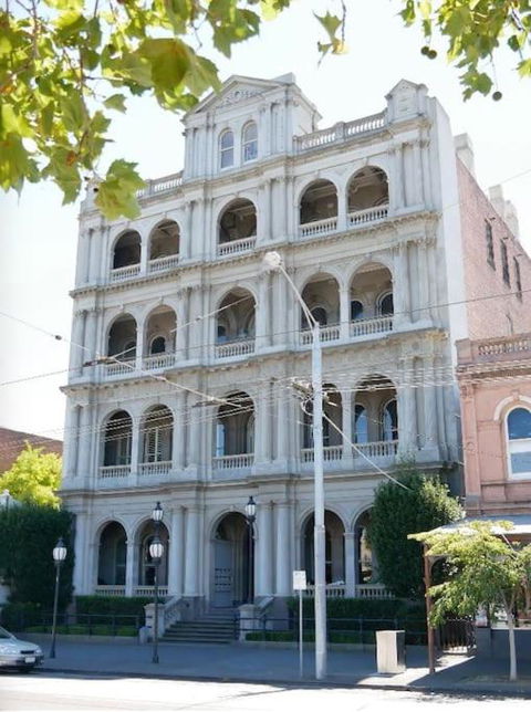 Albert Park Magnificence Position Perfect MLane - Accommodation Rockhampton 3