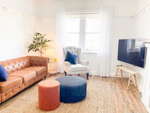 Albury Street Hideaway - Accommodation Rockhampton 0