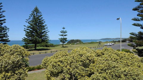 Alcheringa, 1 - 10 Pacific Parade - Accommodation Rockhampton 1