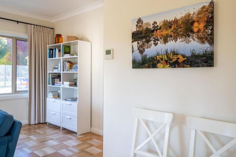 Alderwood Cottage - Cottage W Gorgeous Dam Views! - Accommodation Rockhampton 1