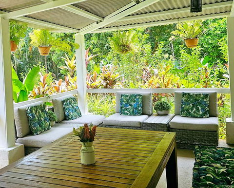 Alena Star House, Eco Retreat With Pool, Prime Position - Accommodation Rockhampton 4