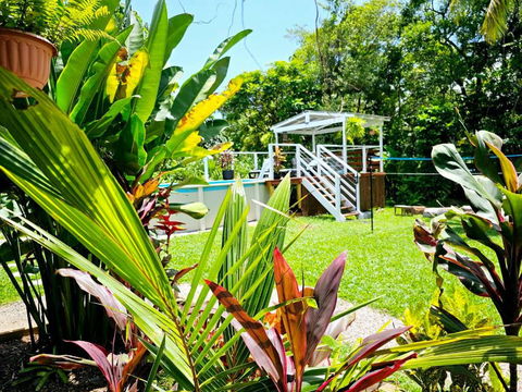 Alena Star House, Eco Retreat With Pool, Prime Position - Accommodation Rockhampton 3