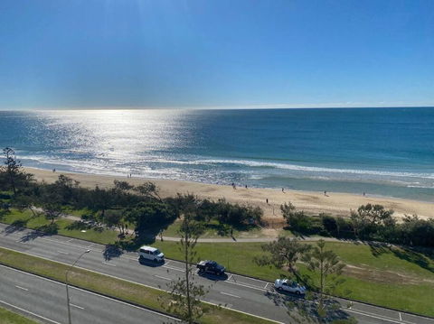 Alex Beachfront 3 Brm Apartment - 9th Floor - Accommodation Rockhampton 0