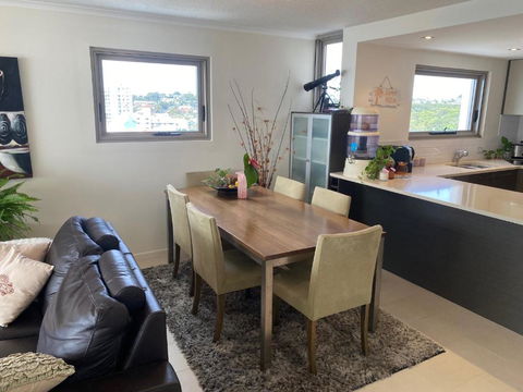Alex Beachfront 3 Brm Apartment - 9th Floor - Accommodation Rockhampton 1