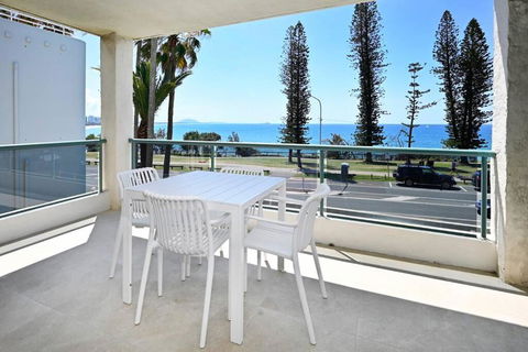 Alex Heads, Prime Location, Stunning Views - Accommodation Rockhampton 4