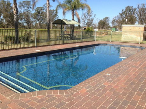 Alexander The Great Motel - Accommodation Rockhampton 2