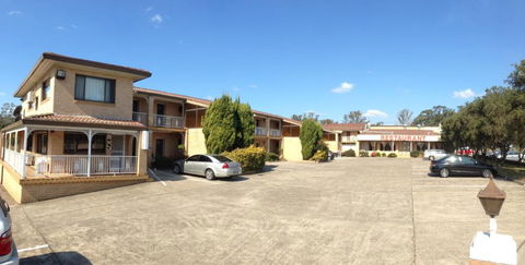 Alexander The Great Motel - Accommodation Rockhampton 1