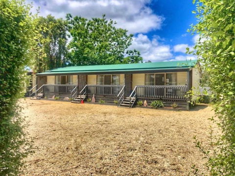Alexandra Parklife Studio 3 - Accommodation Rockhampton 0