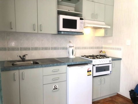 Alexandra Parklife Studio 3 - Accommodation Rockhampton 4