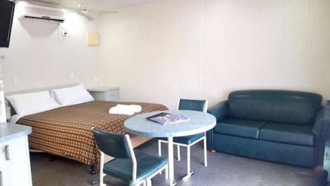 Alexandra Parklife Studio 4 - Accommodation Rockhampton 2