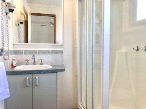 Alexandra Parklife Studio 4 - Accommodation Rockhampton 4