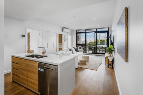 Alkira Luxe - 100m To Shops - Sleeps 4 - Accommodation Rockhampton 0