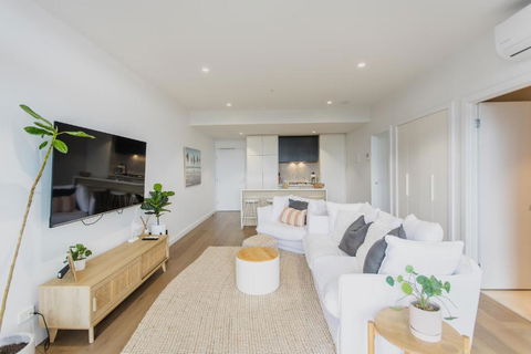 Alkira Luxe - 100m To Shops - Sleeps 4 - Accommodation Rockhampton 3