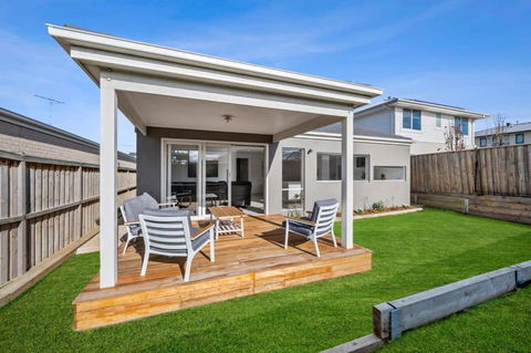 All Day Sunshine And Relaxation -Pet Friendly - Accommodation Rockhampton 3