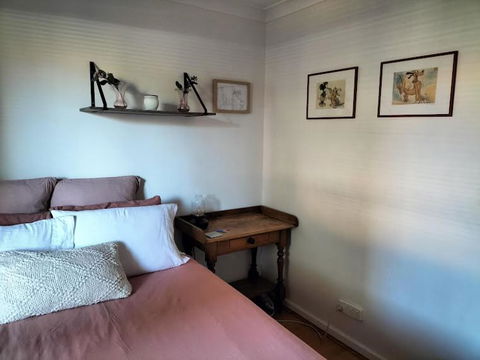 All The Comforts By The Lake - Accommodation Rockhampton 1