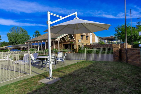 All Travellers Motor Inn - Accommodation Rockhampton 4