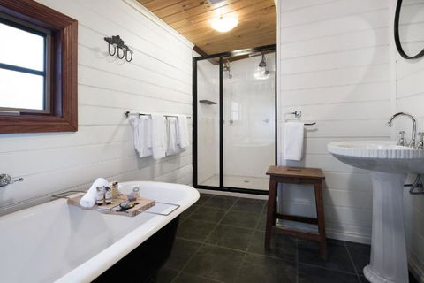 All Views - Accommodation Rockhampton 3
