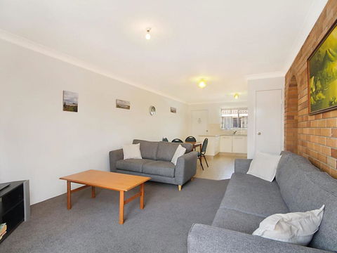 Allamanda Court Unit 6 - Accommodation Rockhampton 0
