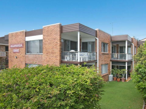 Allamanda Court Unit 6 - Accommodation Rockhampton 1