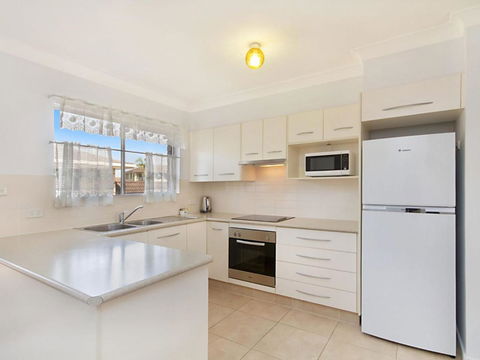 Allamanda Court Unit 6 - Accommodation Rockhampton 3