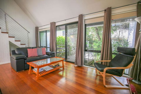 Allambie Cottages - Villa 2 - Accommodation Rockhampton 1