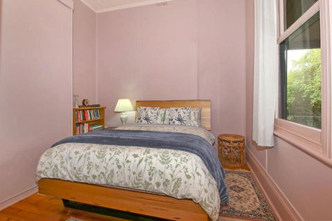 Allen Street - Accommodation Rockhampton 2