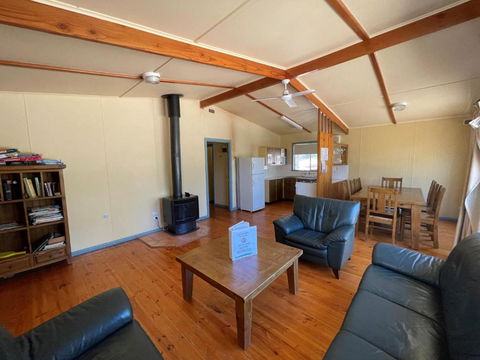 Alligator Lodge - Mount Remarkable National Park - Accommodation Rockhampton 2