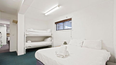 Alpine Heights 11B - Accommodation Rockhampton 3