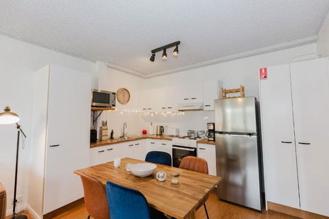 Alpine Mountain View - 24 Of 13-15 Kirwan Close - Accommodation Rockhampton 1