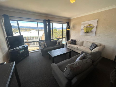 Alpine Mountain View 44 - Accommodation Rockhampton 3