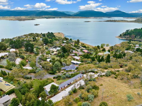 Alps Lakeview Lodge - Accommodation Rockhampton 1