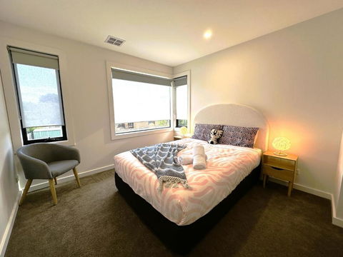 Altona Entire 3 Bedrooms House - Accommodation Rockhampton 3
