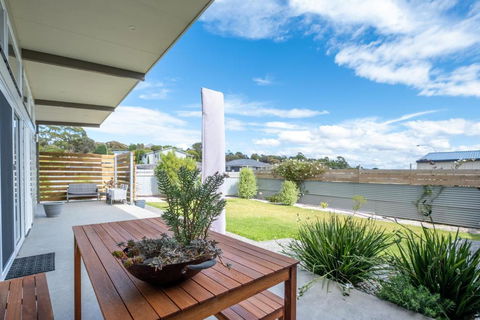 Amaroo 1 - Freycinet Holiday Houses - Accommodation Rockhampton 3