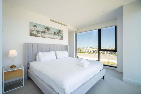 Amazing CBD 3BR Apt Bayview Free Parking - Accommodation Rockhampton 1