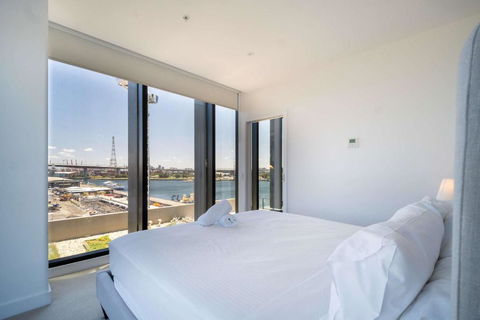 Amazing CBD 3BR Apt Bayview Free Parking - Accommodation Rockhampton 3