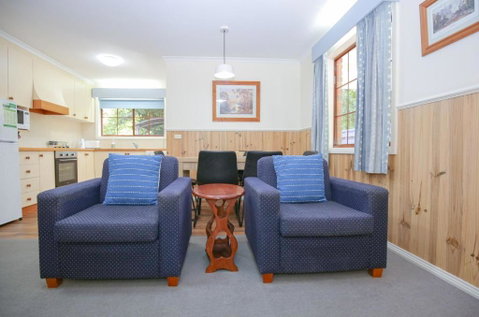 Amber Cottage - Accommodation Rockhampton 2