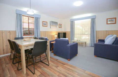 Amber Cottage - Accommodation Rockhampton 0