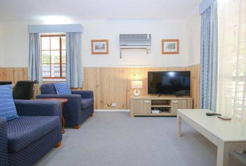 Amber Cottage - Accommodation Rockhampton 3