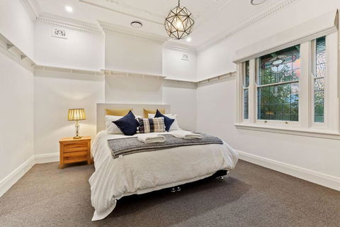 Ambience On Crampton - Accommodation Rockhampton 1