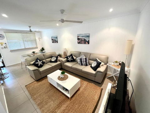 Amelia Shores - Accommodation Rockhampton 2
