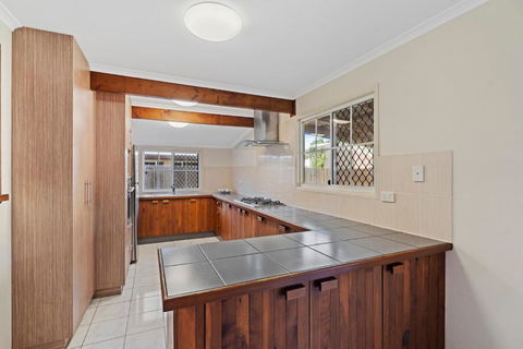 Amity Oasis - Accommodation Rockhampton 1