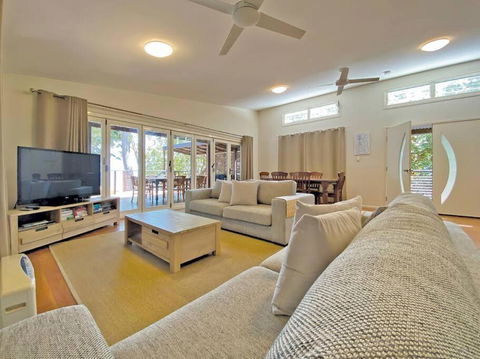 AMITY SEASIDE - Accommodation Rockhampton 3
