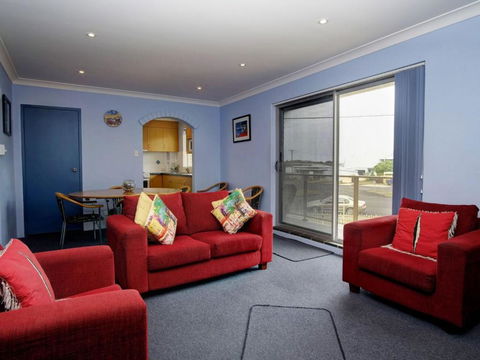 Anchorage 7 - Accommodation Rockhampton 1