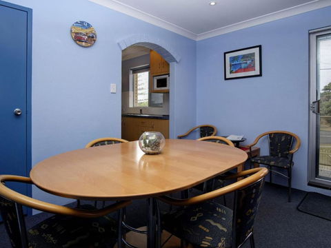 Anchorage 7 - Accommodation Rockhampton 3