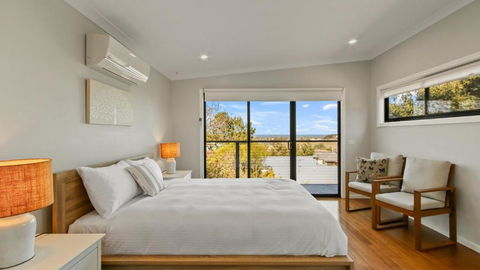 Anchored On Capes Upstairs - Accommodation Rockhampton 0