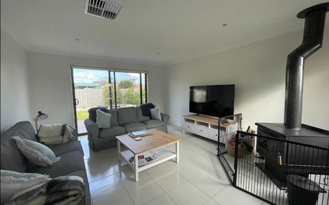Anglers Rest At Sunderland Bay - Accommodation Rockhampton 3