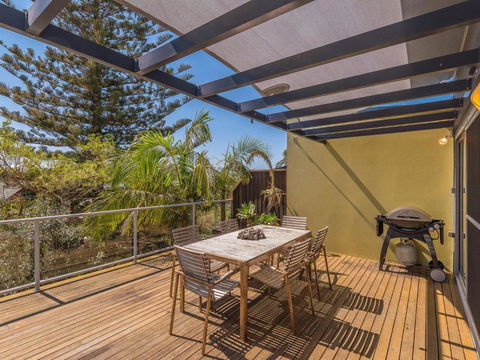 Angourie Blue 7 - Accommodation Rockhampton 1
