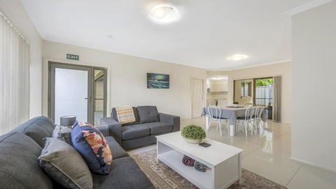 Anne Street Monte - Vista - Accommodation Rockhampton 0